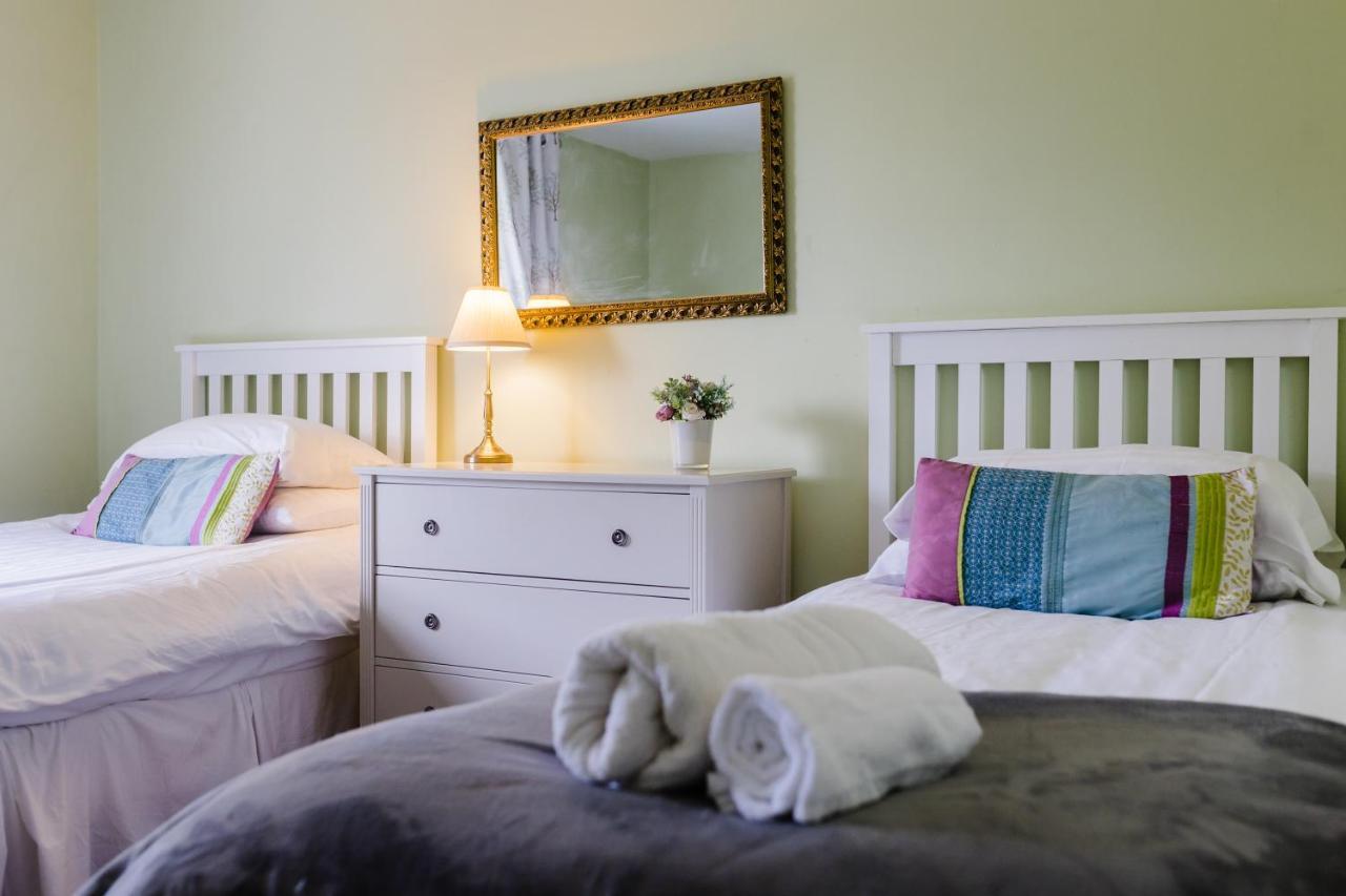 May Tree Cottage Manorbier 5 Mins From The Beach Sleeps 4 Exteriör bild