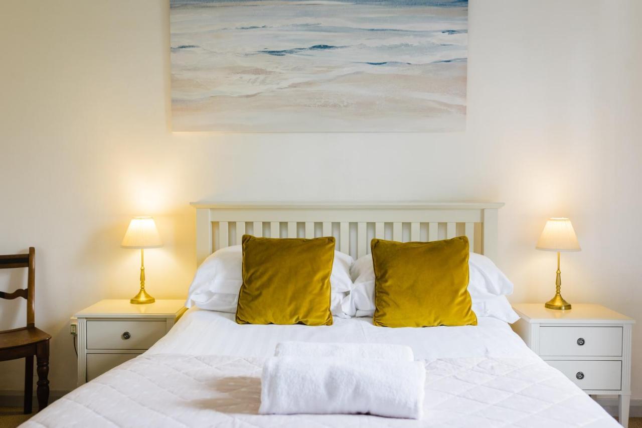 May Tree Cottage Manorbier 5 Mins From The Beach Sleeps 4 Exteriör bild