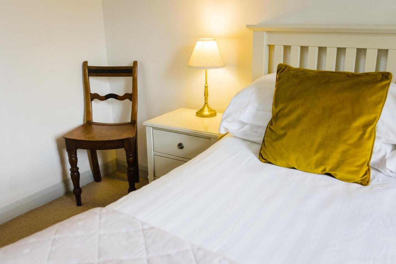 May Tree Cottage Manorbier 5 Mins From The Beach Sleeps 4 Exteriör bild