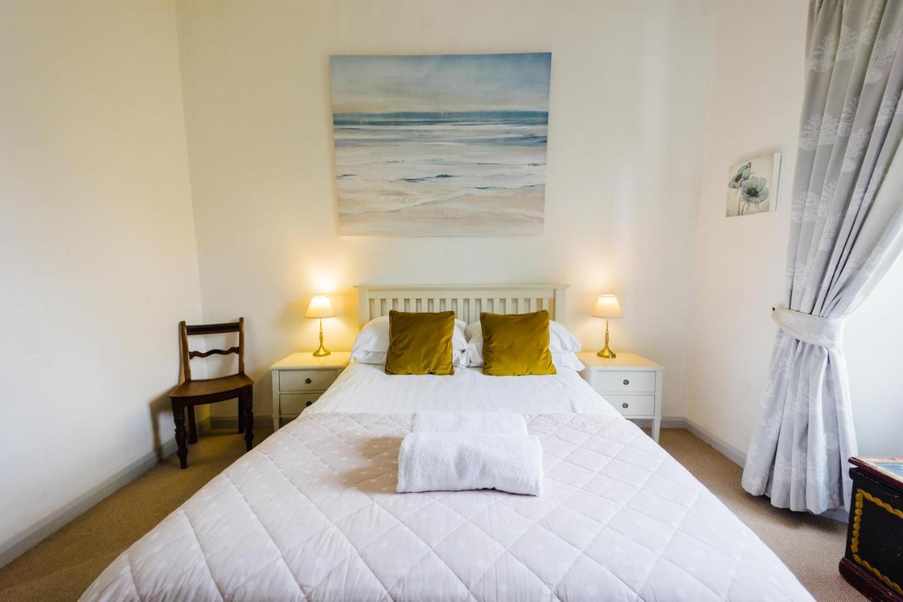 May Tree Cottage Manorbier 5 Mins From The Beach Sleeps 4 Exteriör bild