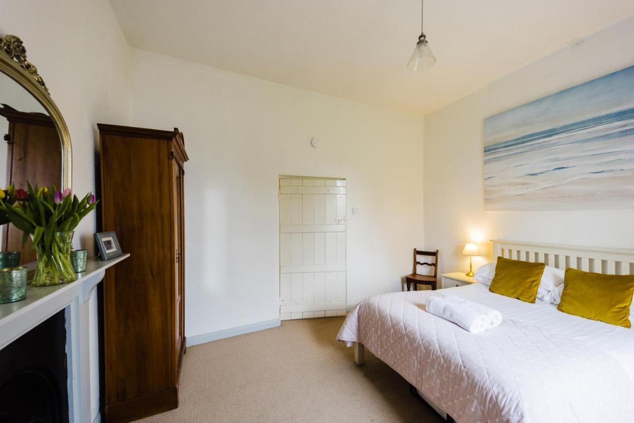 May Tree Cottage Manorbier 5 Mins From The Beach Sleeps 4 Exteriör bild